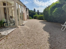 Maison à Cussy en Morvan  de 136 m2 - 8 pièces - diverses dépendances - terrain 1182 m2
