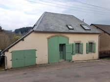AUTUN (71) - Stone house 165 m2 - 7 rooms (4 bedrooms) - garage - workshop - LAND 1165 m2