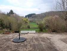 AUTUN (71) - Stone house 165 m2 - 7 rooms (4 bedrooms) - garage - workshop - LAND 1165 m2