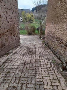 AUTUN (71) - Stone house 165 m2 - 7 rooms (4 bedrooms) - garage - workshop - LAND 1165 m2