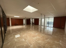 IMMEUBLE DE BUREAUX INDÉPENDANT 701 m² - MONTPELLIER PARC 2000 - FORT RENDEMENT