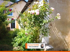 Aux portes de Mortagne au Perche, maison de 2 chambres, jardin et atelier à rénover de plus de 100m².