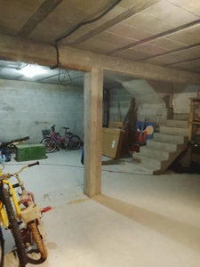 Maison chaleureuse de 98.74 M2 dotée de 4 chambres  avec terrain arboré et structuré avec terrasse exposition Sud-Ouest