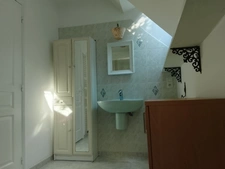 Maison chaleureuse de 98.74 M2 dotée de 4 chambres  avec terrain arboré et structuré avec terrasse exposition Sud-Ouest