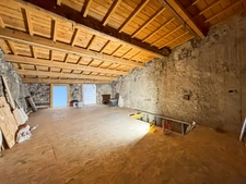 Ancienne grange a finir de rénover – 114 m² – Garage + Terrasse – Chauriat 63117 