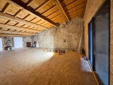 Ancienne grange a finir de rénover – 114 m² – Garage + Terrasse – Chauriat 63117 