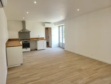 LOCATION MAISON T5 + JARDIN + GARAGE A ESPIRAT 63160
