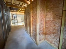 Ancienne grange a finir de rénover – 114 m² – Garage + Terrasse – Chauriat 63117 