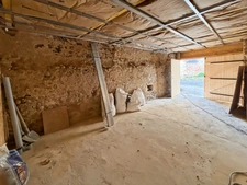 Ancienne grange a finir de rénover – 114 m² – Garage + Terrasse – Chauriat 63117 