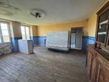Maison à rénover avec dépendances et champ SAINT HILAIRE LA TREILLE (87)