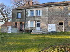 Maison à rénover avec dépendances et champ SAINT HILAIRE LA TREILLE (87)