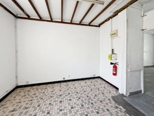 Local commercial de 85m2 avec Cave de 44m2