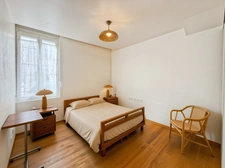 Appartement T3 de 102m2 - Terrasse ensoleillée de 45m2 - Proximité immédiate Lycée Magendie