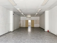 Local commercial de 85m2 avec Cave de 44m2