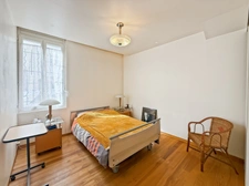 Appartement T3 de 102m2 - Terrasse ensoleillée de 45m2 - Proximité immédiate Lycée Magendie