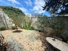 Appartement T3 de 102m2 - Terrasse ensoleillée de 45m2 - Proximité immédiate Lycée Magendie