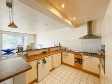 Appartement T3 de 102m2 - Terrasse ensoleillée de 45m2 - Proximité immédiate Lycée Magendie