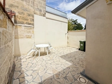 BORDEAUX SAINT-GENÈS – SUPERBE ÉCHOPPE MEUBLÉE AVEC GRANDE TERRASSE ENSOLEILLÉE