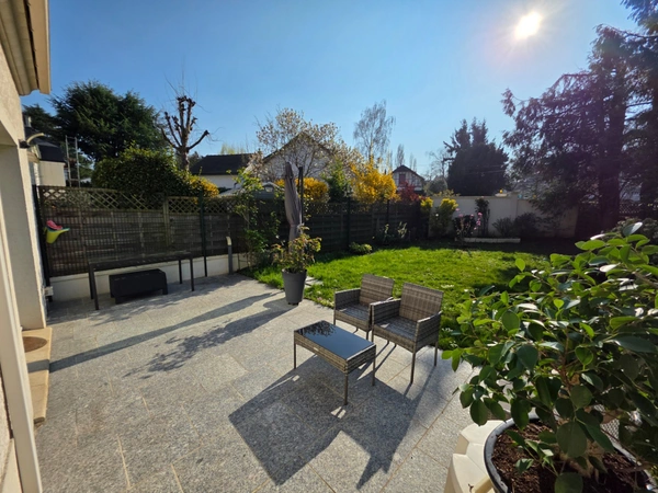 Maison à vendre 5 pièces LA CELLE SAINT CLOUD (78)