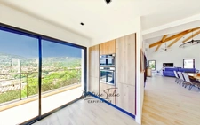 LE LAVANDOU —6 VILLA T4 CONTEMPORAINE & PROVENÇALE — Magnifique VUE PANORAMIQUE — PISCINE — QUARTIER CALME RÉSIDENTIEL PRISÉ LES HAUTS DU LAVANDOU 1 135 000 € — 190 m² — Terrain 660 m² — DPE A