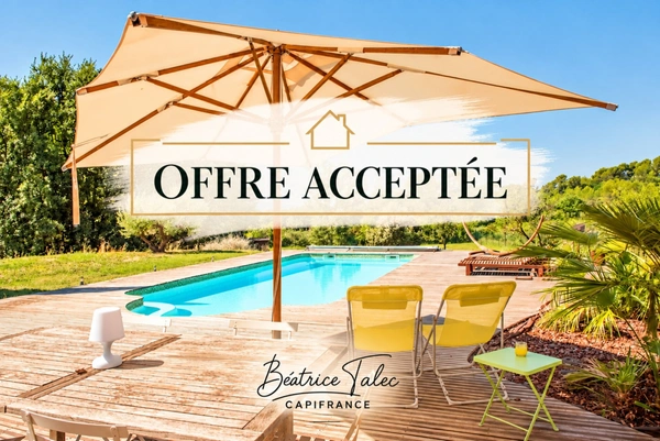 Maison de caractère avec piscine 5 pièces au cœur des vignes, double garage, 6000m2 terrain plat arboré, magnifique vue dans un environnement calme et privilégié, 20 minutes d’Aix-en-Provence.