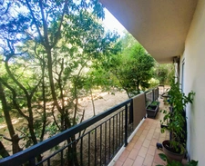 Comme une maison ! Appartement 4 pièces, contemporain avec jardin privatif de 530 m², 3 places parking, Aix-en-Provence, Résidence,