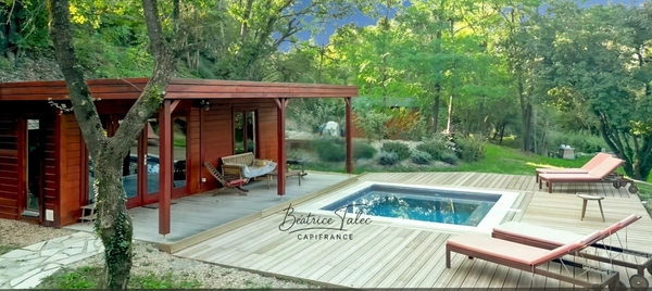 ANCIEN MOULIN XIXᵉ rénové – Parc 1,3 ha, rivière, source naturelle & 4 gîtes - Provence 