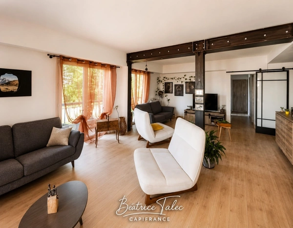 Comme une maison ! Appartement 4 pièces, contemporain avec jardin privatif de 530 m², 3 places parking, Aix-en-Provence, Résidence,
