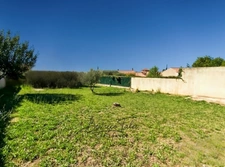 OPPORTUNITE– POURRIÈRES CENTRE (10 minutes de Trets) – TERRAIN PLAT LIBRE CONSTRUCTEUR – (83) VAR Provence