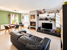 Maison récente – 98 m² – 3 chambres + grand bureau – Terrasse & jardin – DPEB 10 minutes d'aix-en-provence. Quartier calme et recherché au pied de la Sainte-Victoi6re. Bouches du Rhône.