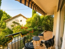 Like a house! Contemporary 4-room apartment with a private 530 m² garden and parking, in an Aix-en-Provence residential complex.