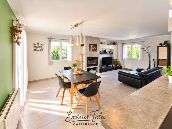 Maison récente – 98 m² – 3 chambres + grand bureau – Terrasse & jardin – DPEB 10 minutes d'aix-en-provence. Quartier calme et recherché au pied de la Sainte-Victoi6re. Bouches du Rhône.