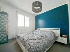 Maison T4 98m2, jardin, terrasse, 3 chambres, parkings, 10 minutes d'aix-en-provence. Quartier calme et recherché au pied de la Sainte-Victoire. Bouches du Rhône.