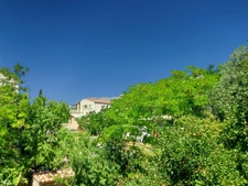 Stunning Fully Renovated 110 m² Apartment | Breathtaking Sainte-Victoire & Mont Aurélien Views | Private Garden & Parking