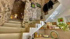 Maison en pierre de caractère au pied de la Sainte-Victoire : 3 chambres, terrasse, solarium – Provence, Bouches-du-Rhône.