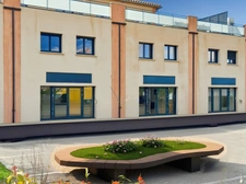 Rare à la vente Murs Local/bureau 66m2, immeuble récent, nombreuses places parkings proche de TRETS (13) à 25 minutes d'Aix-en-Provence