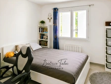 Maison T4 98m2, jardin, terrasse, 3 chambres, parkings, 10 minutes d'aix-en-provence. Quartier calme et recherché au pied de la Sainte-Victoire. Bouches du Rhône.