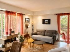 Like a house! Contemporary 4-room apartment with a private 530 m² garden and parking, in an Aix-en-Provence residential complex.
