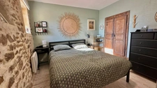 Maison en pierre de caractère au pied de la Sainte-Victoire : 3 chambres, terrasse, solarium – Provence, Bouches-du-Rhône.