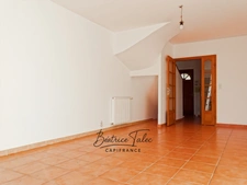 Appartement duplex T3 – 72 m², terrasse conviviale, parking privé – La Fare-les-Oliviers, provence, Bouches-du-Rhône, Quartier calme, résidentiel