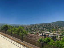 LE LAVANDOU —6 VILLA T4 CONTEMPORAINE & PROVENÇALE — Magnifique VUE PANORAMIQUE — PISCINE — QUARTIER CALME RÉSIDENTIEL PRISÉ LES HAUTS DU LAVANDOU 1 135 000 € — 190 m² — Terrain 660 m² — DPE A