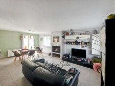 Maison récente – 98 m² – 3 chambres + grand bureau – Terrasse & jardin – DPEB 10 minutes d'aix-en-provence. Quartier calme et recherché au pied de la Sainte-Victoire. Bouches du Rhône.