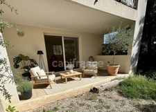Apartment for sale, 2 rooms, terrace, large garden, closed garage and outdoor parking space, Château Gombert (13)