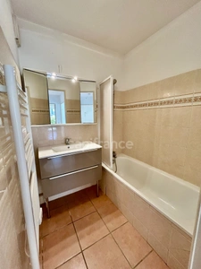 Apartment for sale, 2 rooms, terrace, large garden, closed garage and outdoor parking space, Château Gombert (13)