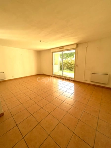 Apartment for sale, 2 rooms, terrace, large garden, closed garage and outdoor parking space, Château Gombert (13)