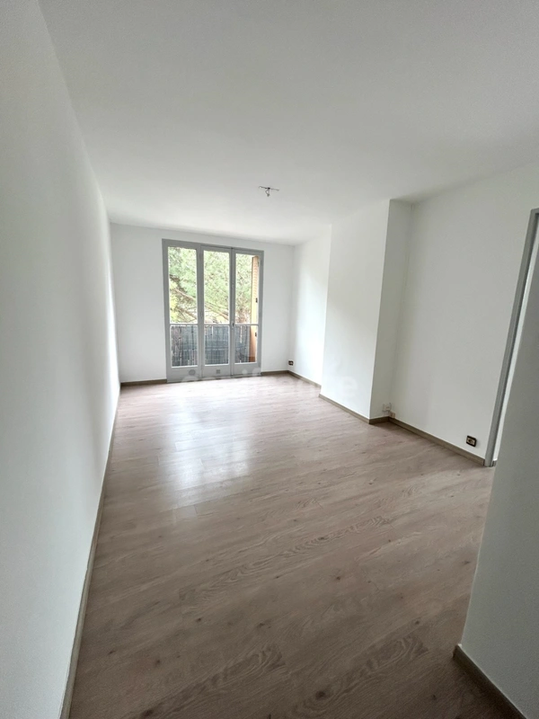 Appartement 4 pièces très lumineux avec balcon, cave et parking – Aix-en-Provence 