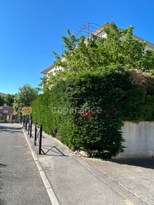 Apartment for sale, 2 rooms, terrace, large garden, closed garage and outdoor parking space, Château Gombert (13)