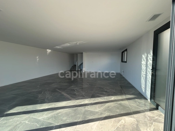 La Ciotat (13) – Villa contemporaine neuve de type 3 avec vue mer panoramique
