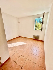 Apartment for sale, 2 rooms, terrace, large garden, closed garage and outdoor parking space, Château Gombert (13)