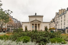 Appartement dernier étage, 2 pièces, Eglise des Batignolles